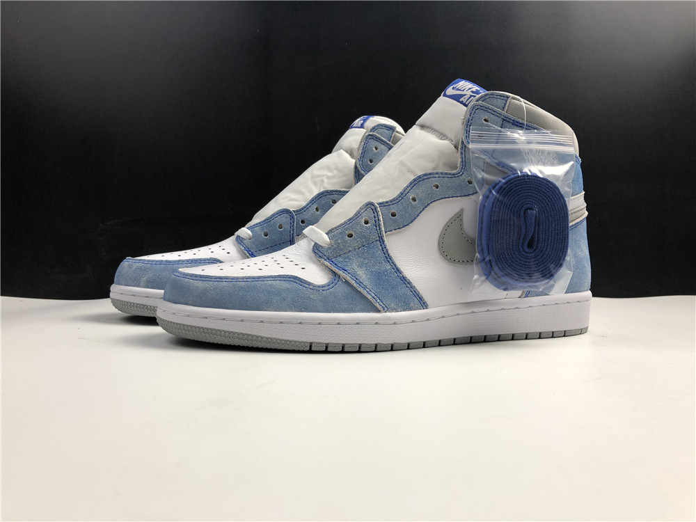 Air Jordan 1 High OG Hyper Royal