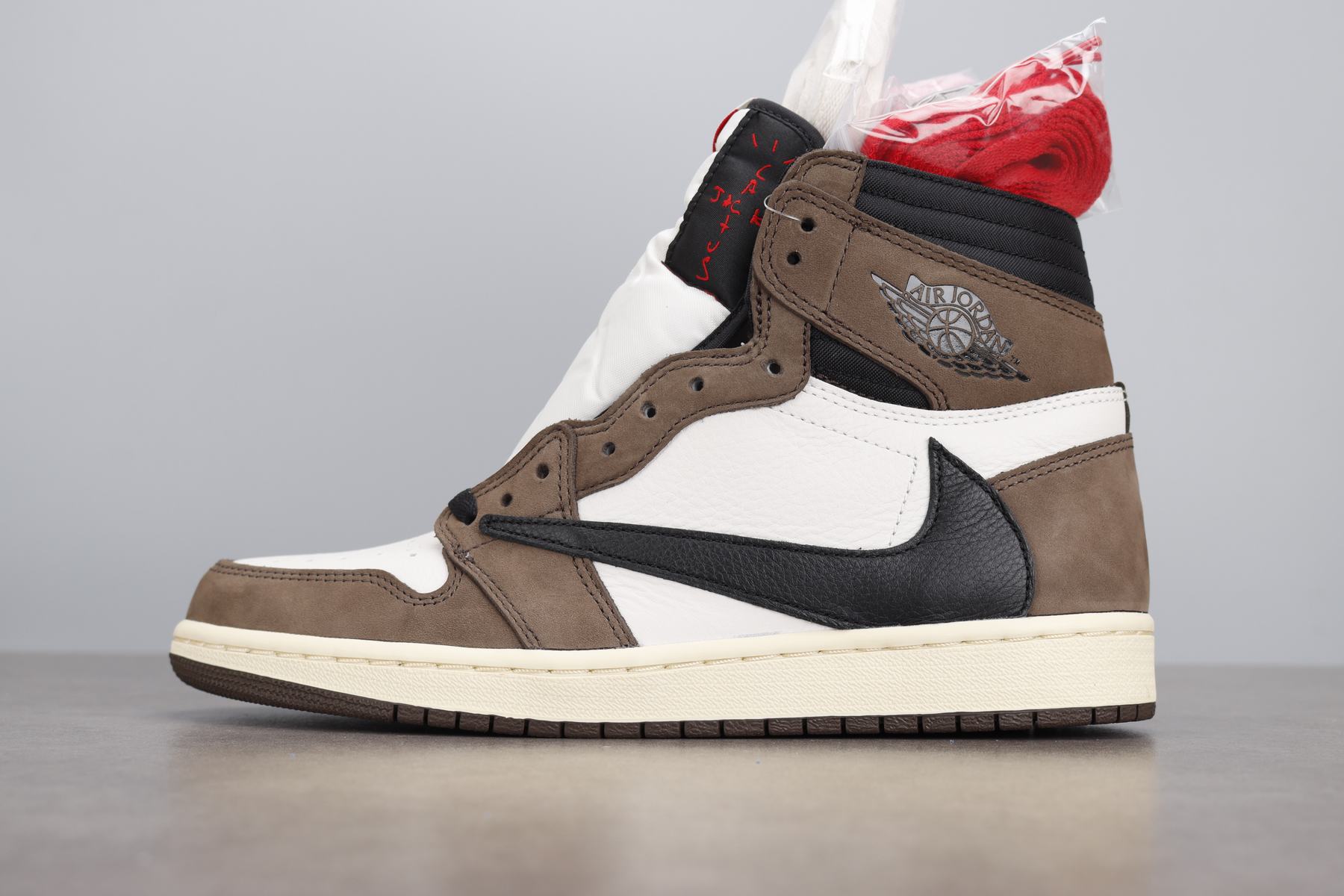 Latest updated Travis Scott x Air Jordan 1