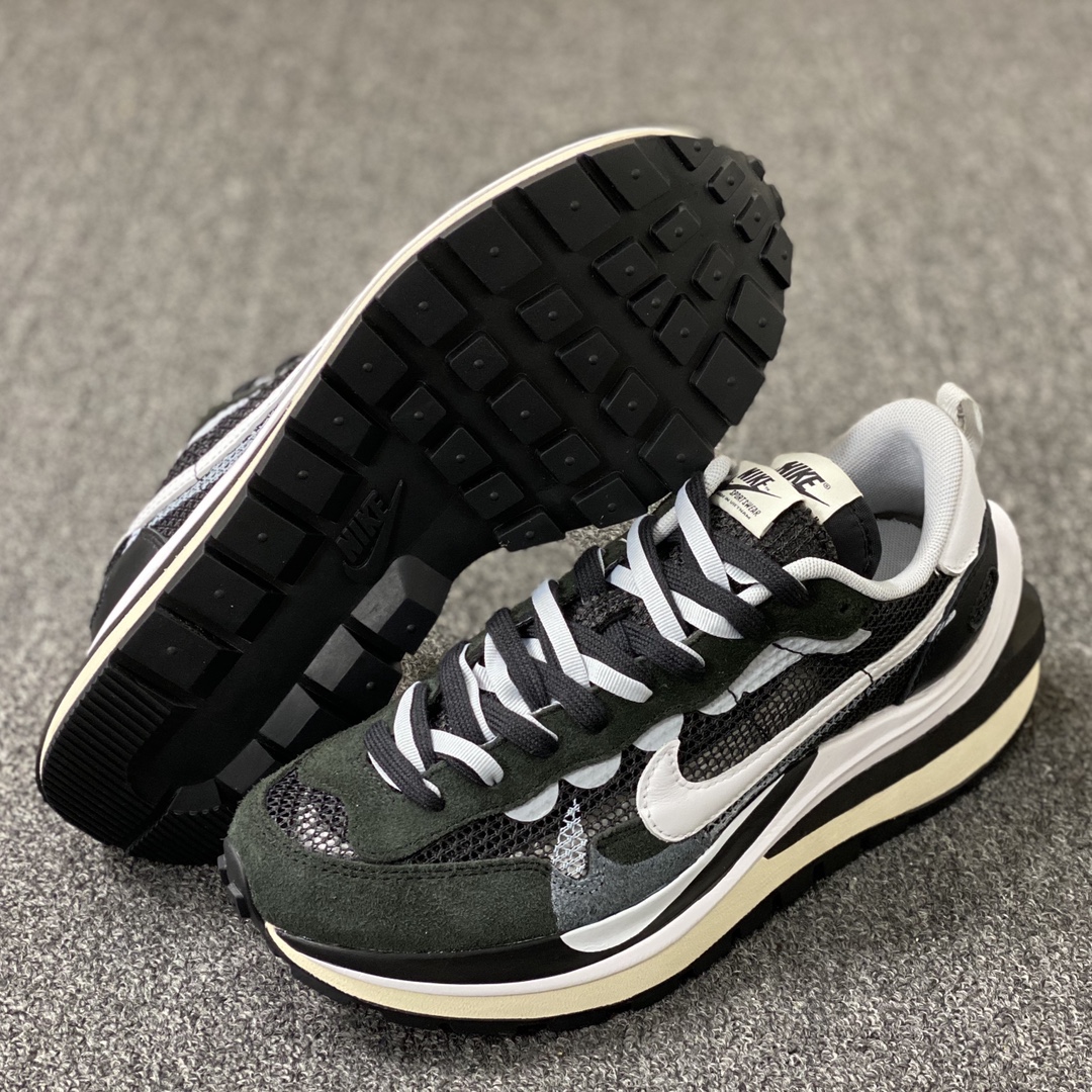 Sacai X Nike VaporWaffle Black