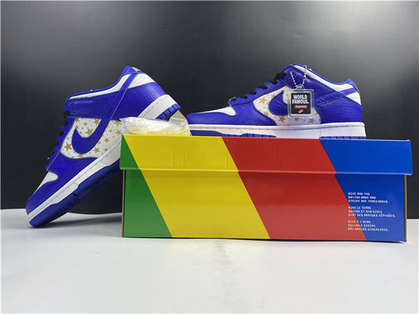 Nike SB Dunk Low Supreme Hyper Royal