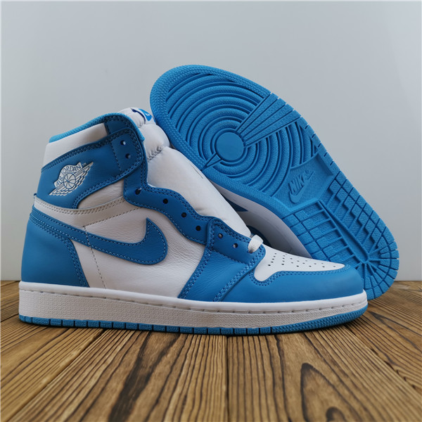 Air Jordan 1 Retro High OG 'UNC'