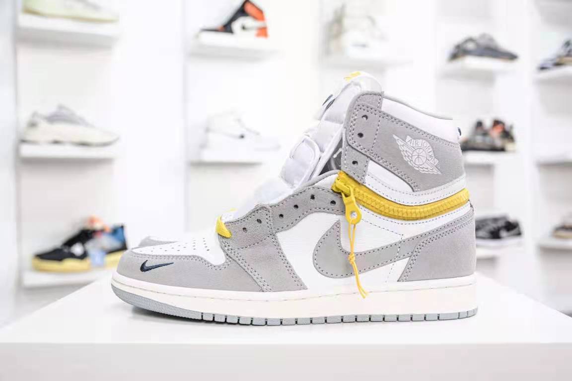 Air Jordan 1 High Switch Light Smoke Grey