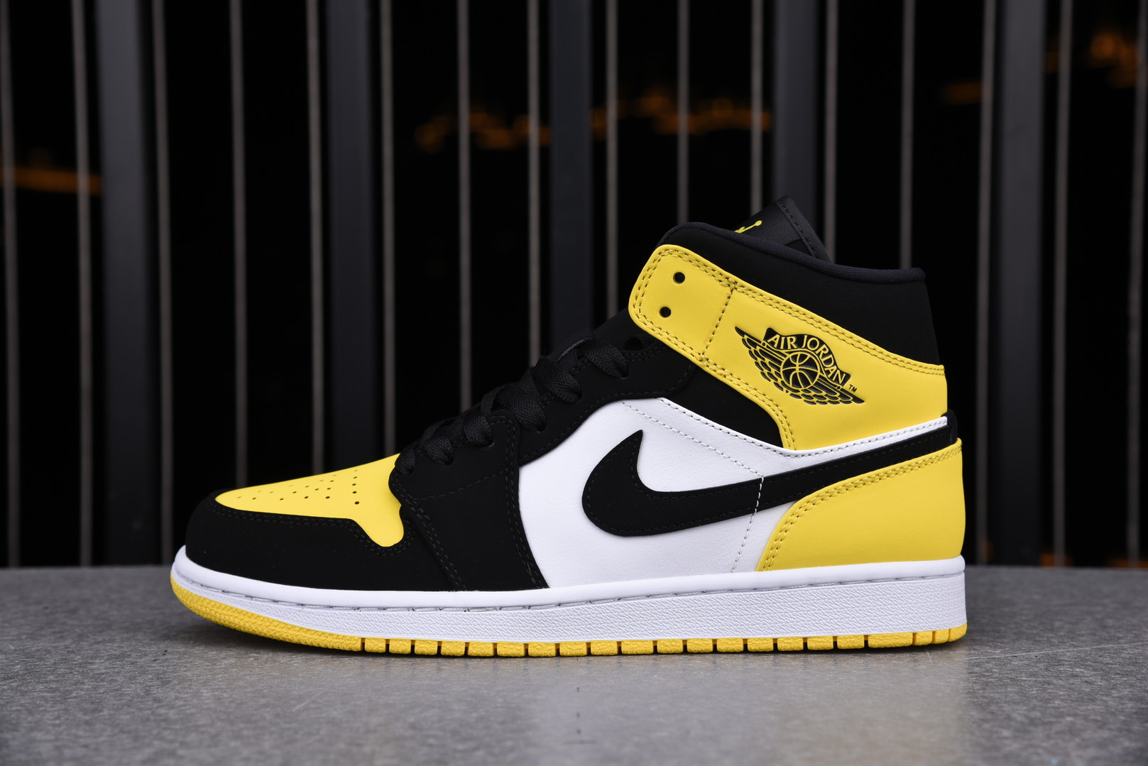 Air Jordan 1 Mid Yellow Toe Black