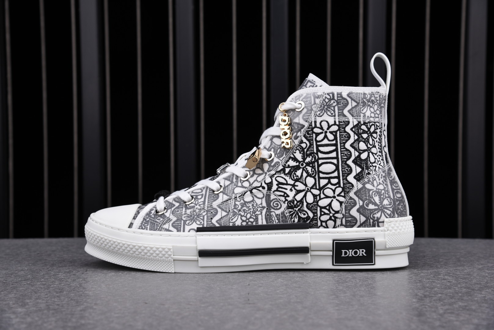 Dior And Shawn B23 High Top Bee Embroidery