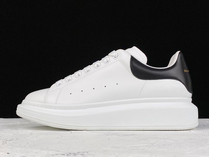 Alexander McQueen Oversized Ivory Black