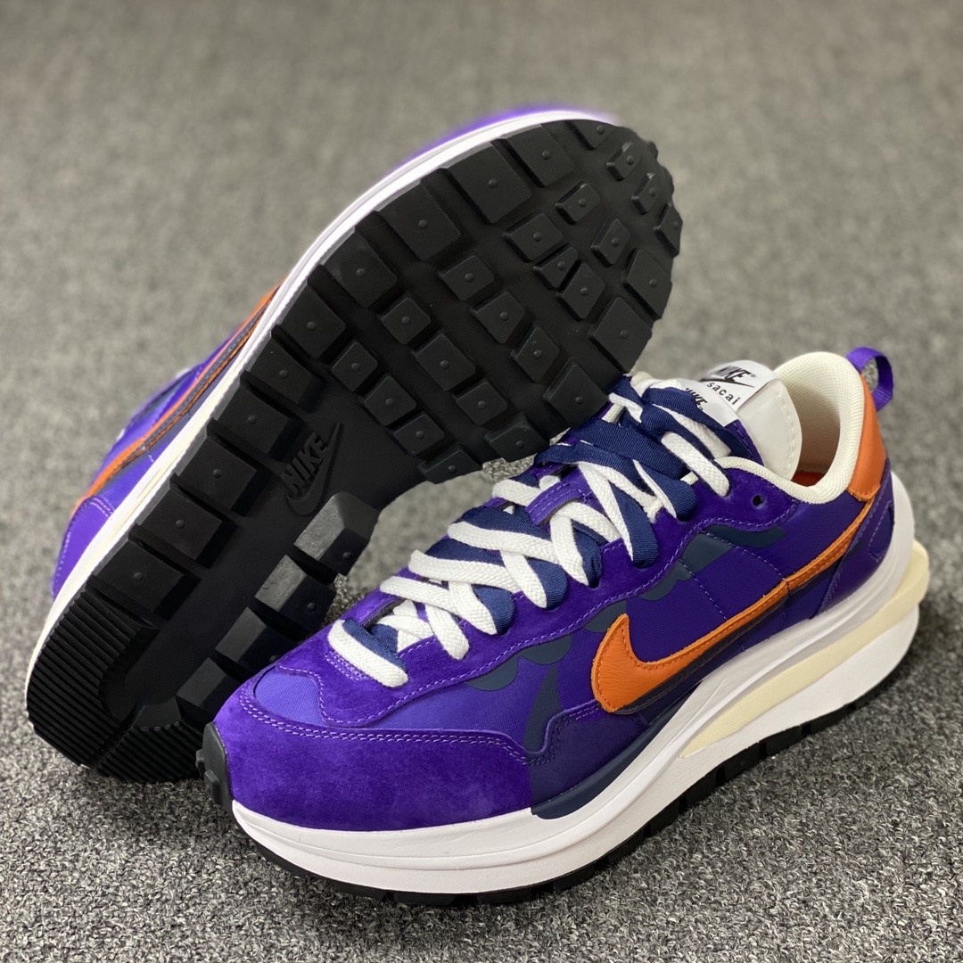 Nike Vaporwaffle sacai Dark Iris