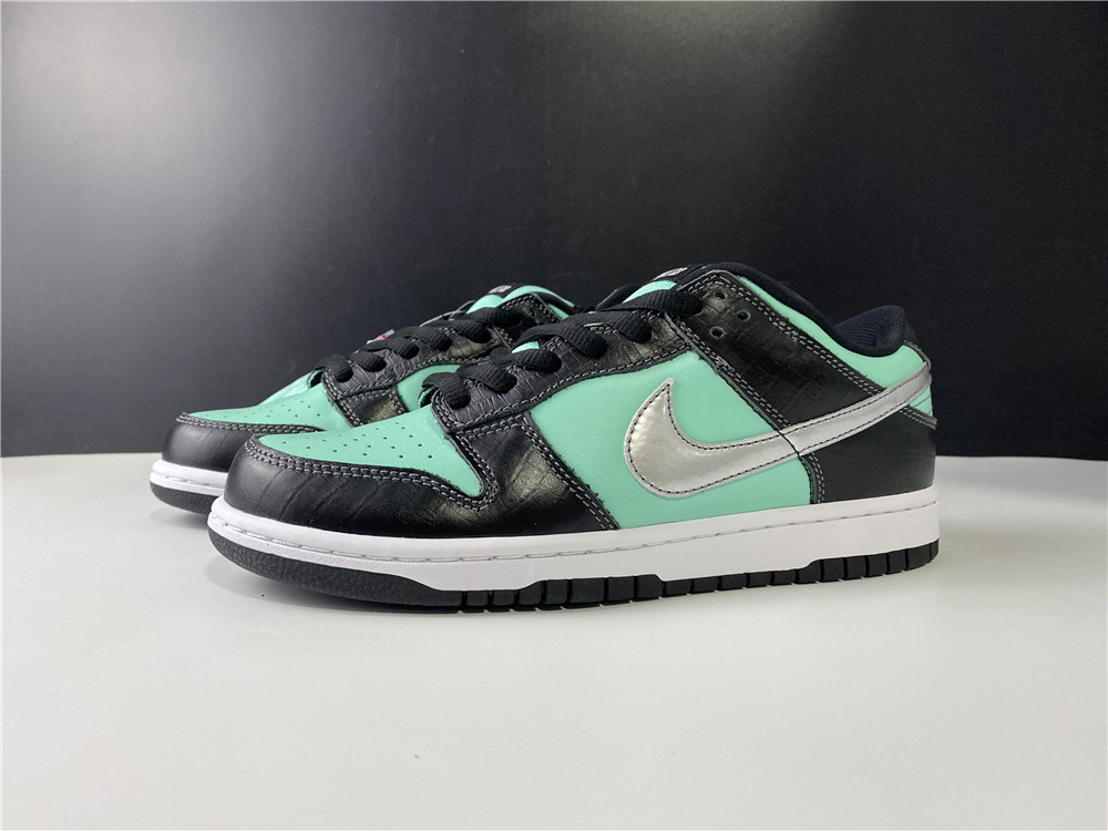 Nike Dunk SB Low Diamond Supply CO Tiffany