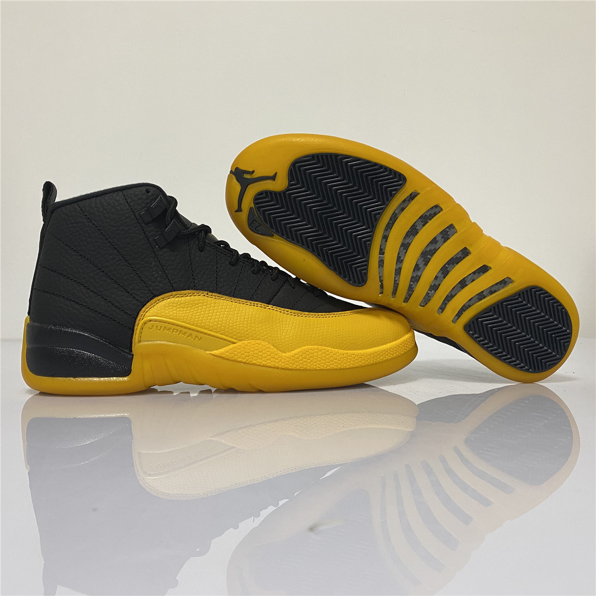 Jordan 12 Retro Black University Gold