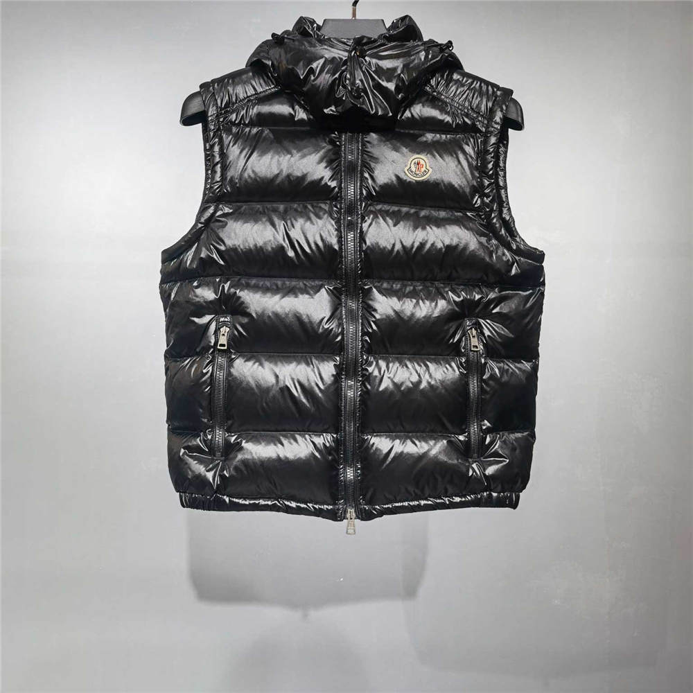 Moncer 21FW TIBB Hooded Down Vest black