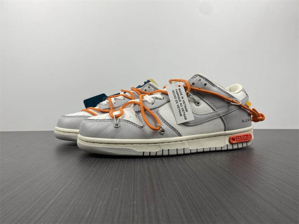 OFF WHITE x Nike Dunk SB Low Lot 44