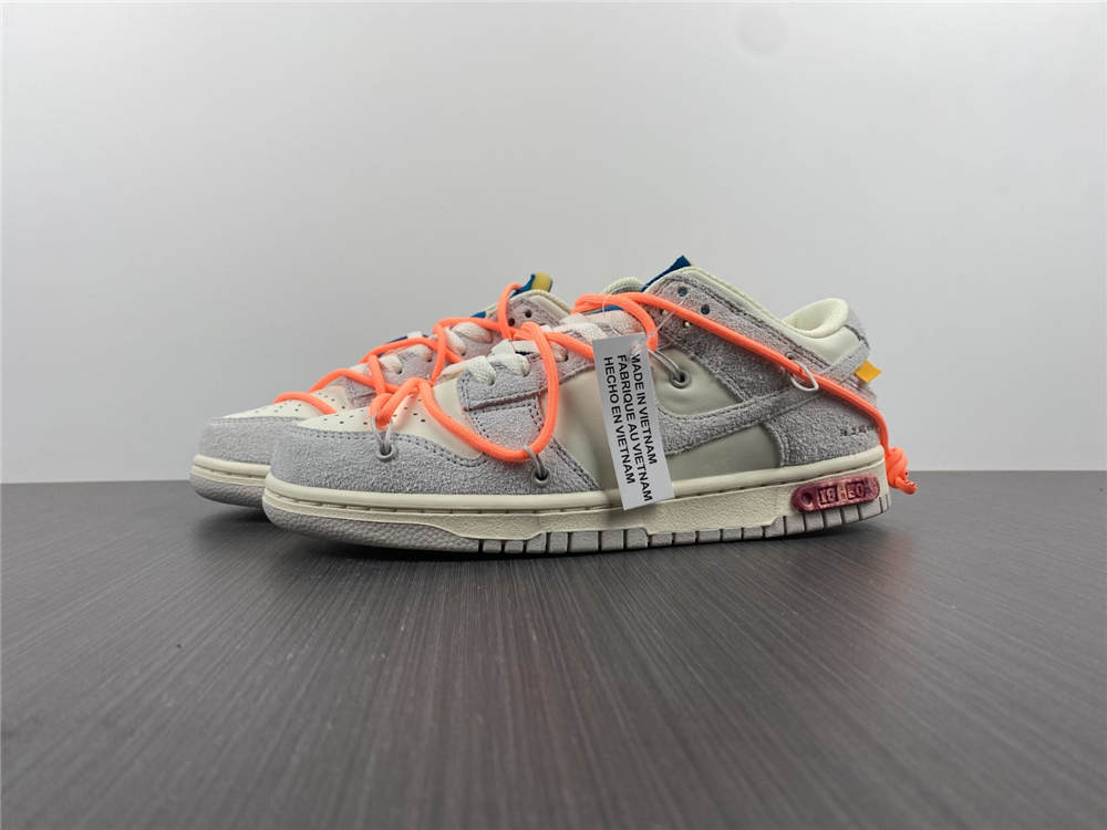 OFF WHITE x Nike Dunk SB Low Lot 19