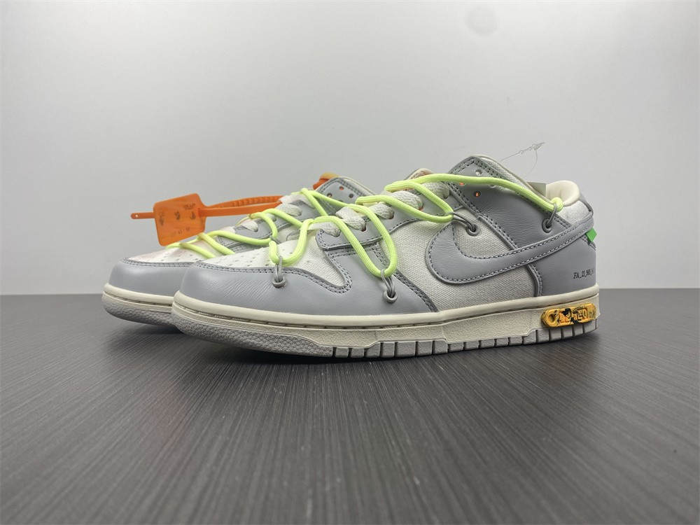 OFF WHITE x Nike Dunk SB Low Lot 43