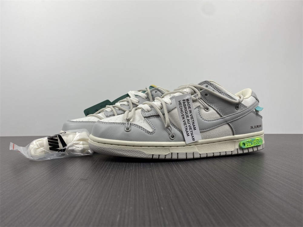 OFF WHITE x Nike Dunk SB Low Lot 42