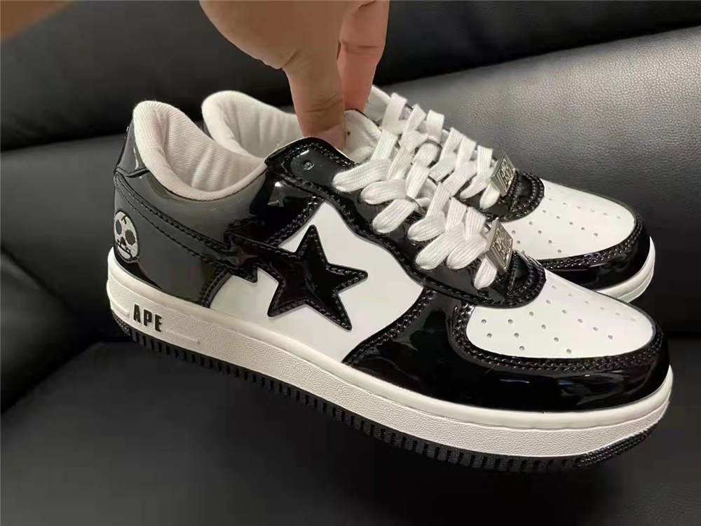 A Bathing Ape Bape Sta Low Black and white skull