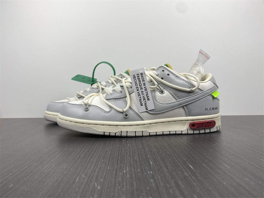 OFF WHITE x Nike Dunk SB Low Lot 25