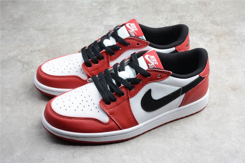 Jordan 1 Retro Low Chicago