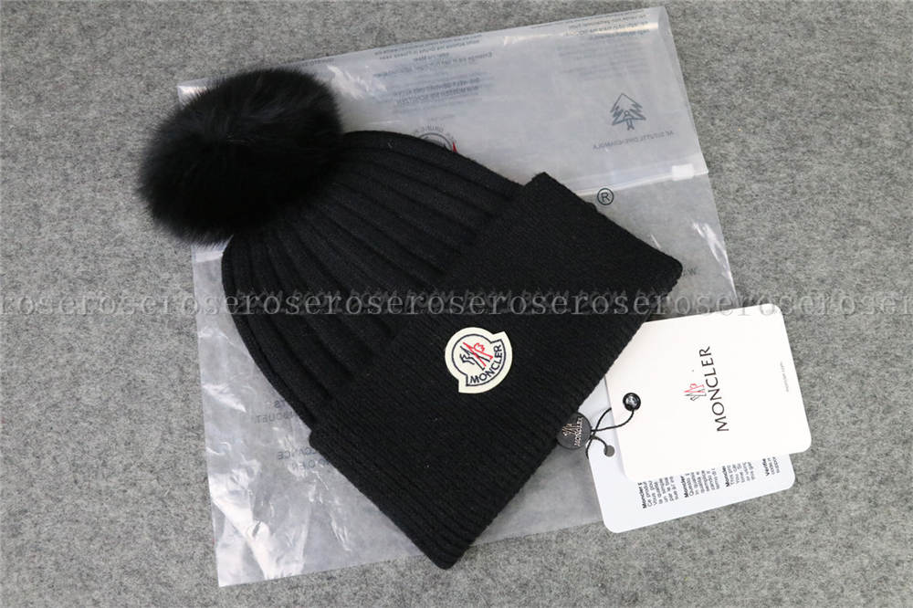 MOCLER BLACK HAT