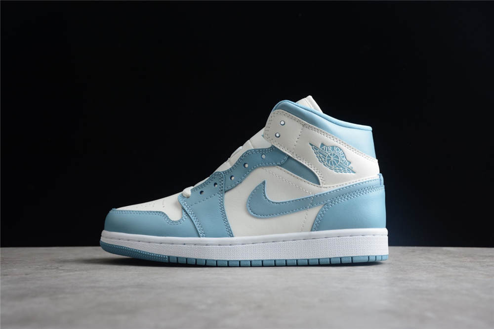 Jordan 1 Mid UNC