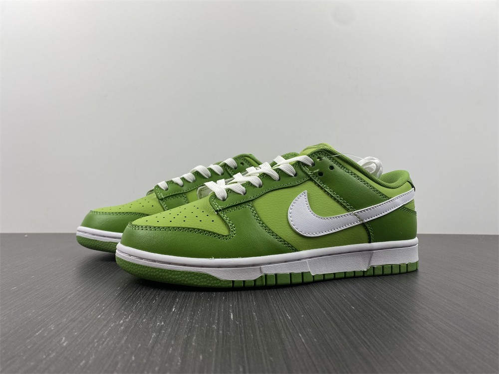 Nike Dunk Low Chlorophyll