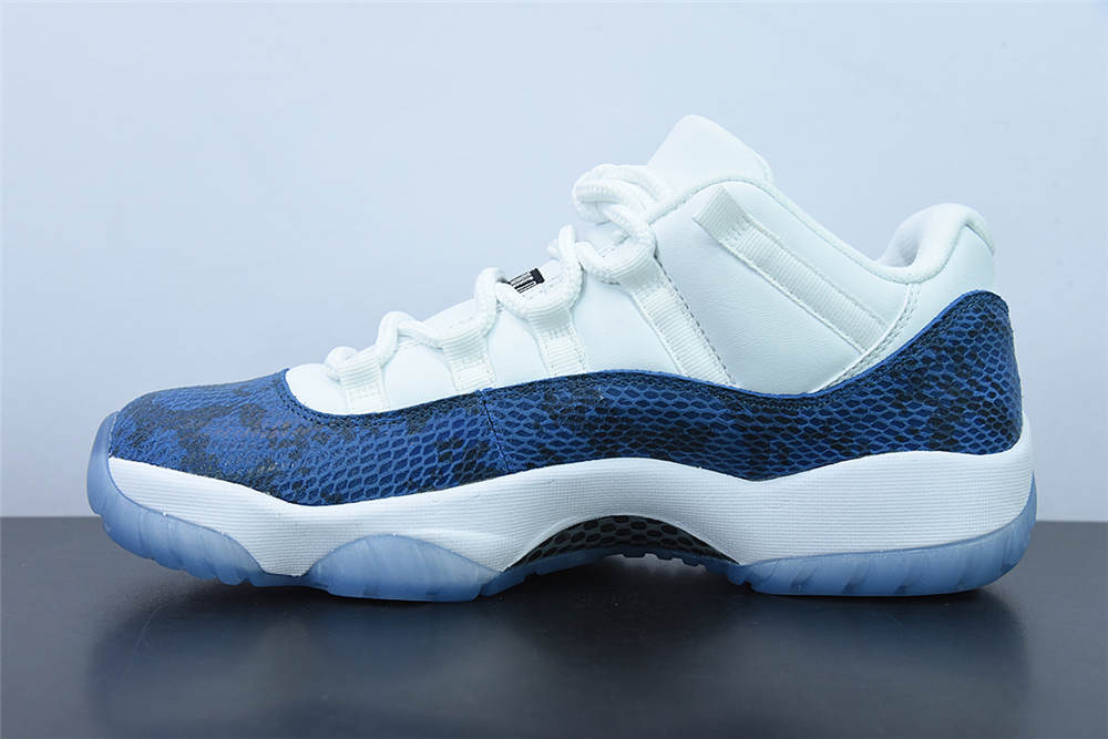 Jordan 11 Retro Low Snake Navy