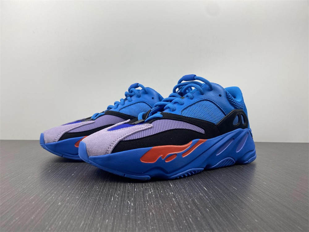 Yeezy Boost 700 Hi-Res Blue hp6674