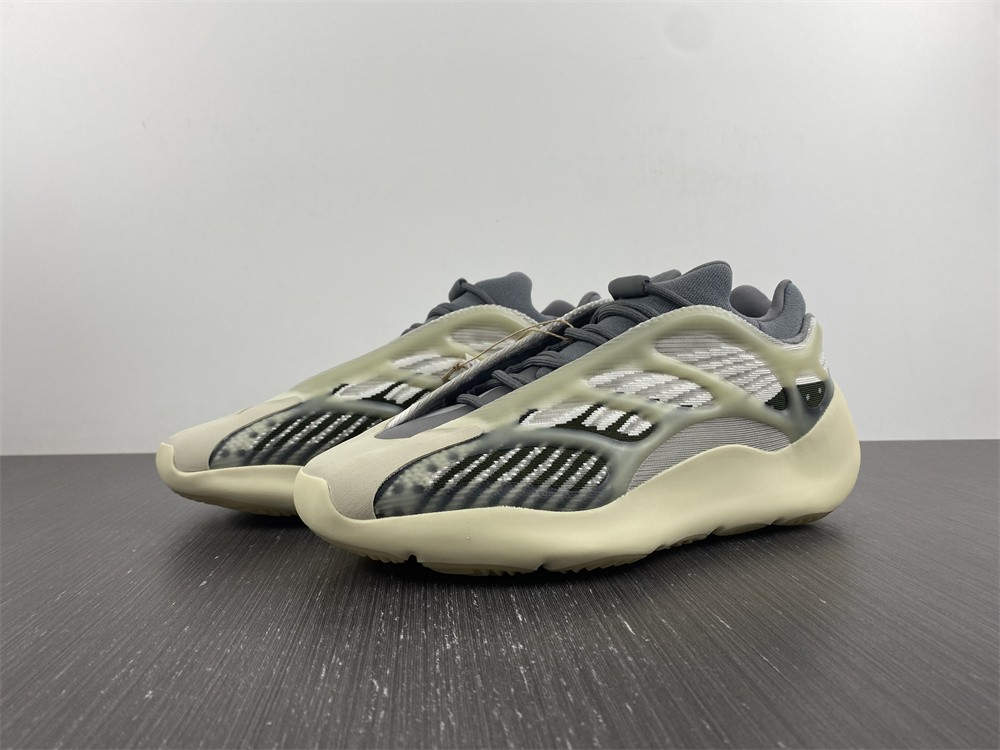 adidas Yeezy 700 v3 Fade Salt ID1674