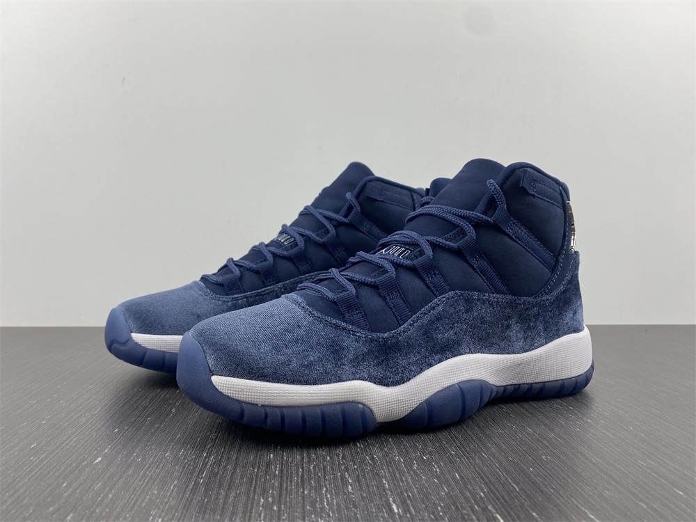 Jordan 11 Velvet Midnight Navy