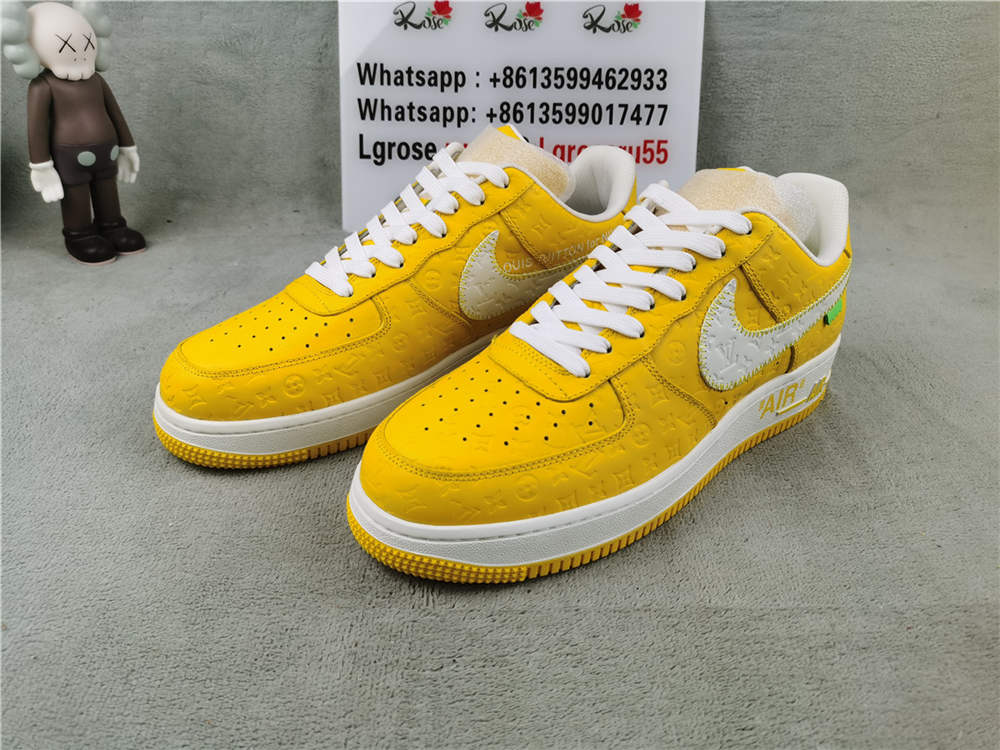 LV Trainer Sneaker Low yellow