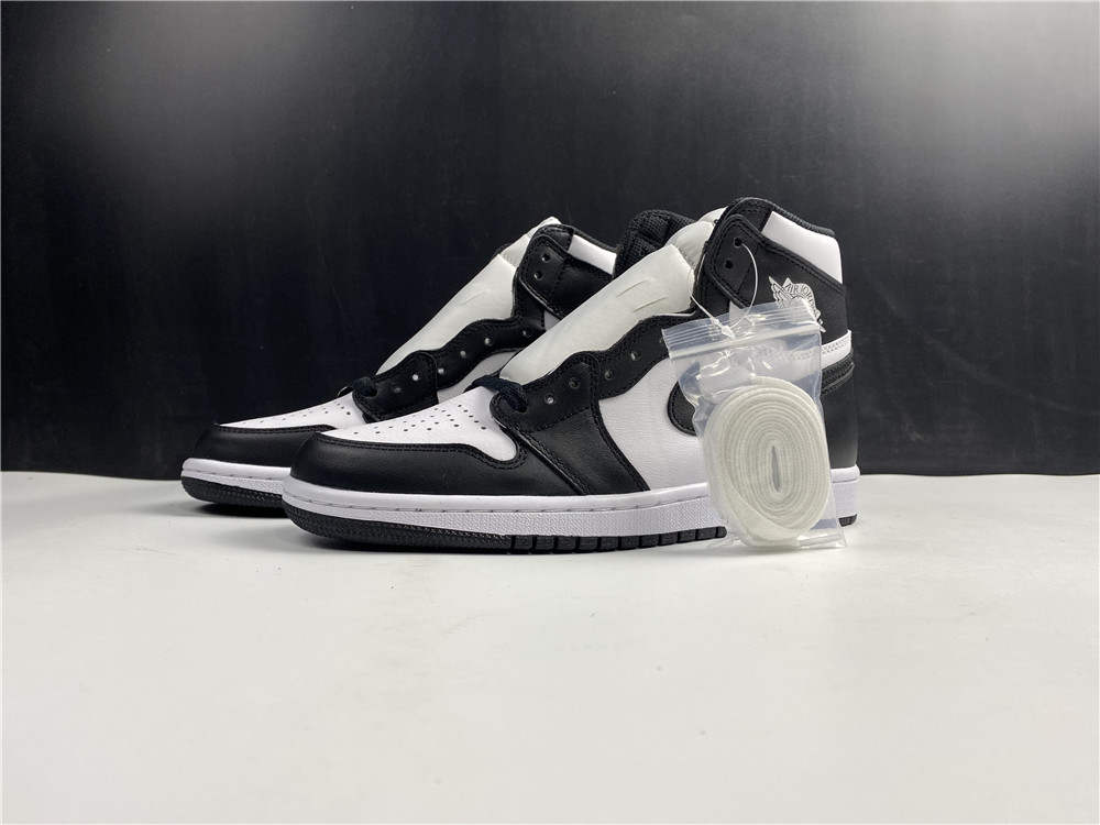 Jordan 1 Retro Black White 2014