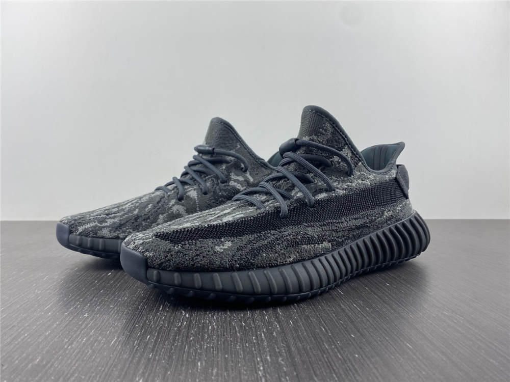 adidas Yeezy Boost 350 V2 Dark Salt ID4811