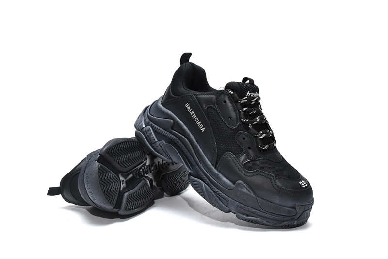 BLCG Triple S Black 512176 W0901 1000