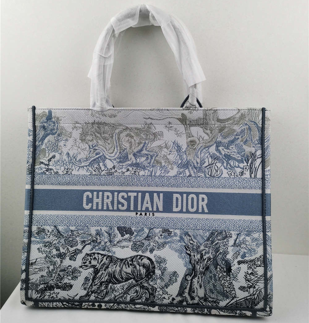 DIOR BOOK TOTE Ecru and Blue Toile de Jouy Embroidery