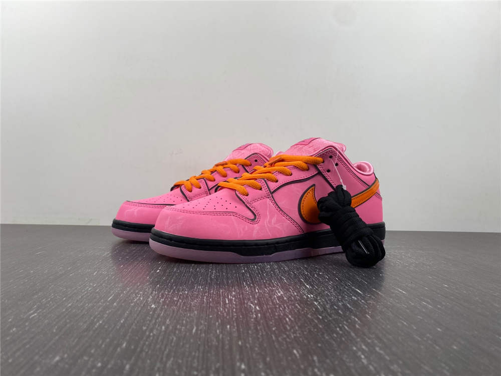 Powerpuff Girls x Nike SB Dunk Low Blossom