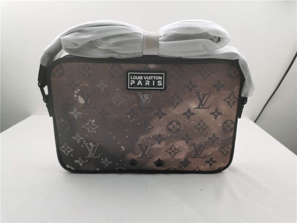 LV Alpha Messenger Monogram Galaxy Black Multicolor