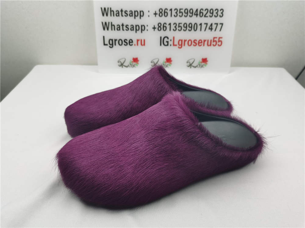 Marni Purple long hair calfskin Fussbett sabot