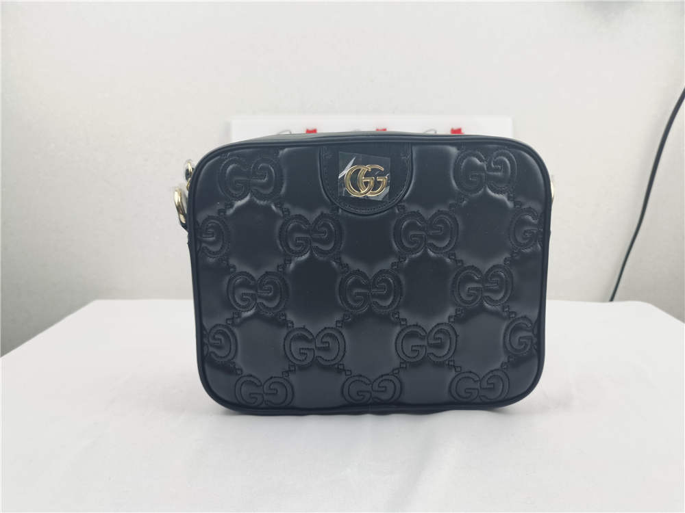 GUCCI Matelassé leather small bag