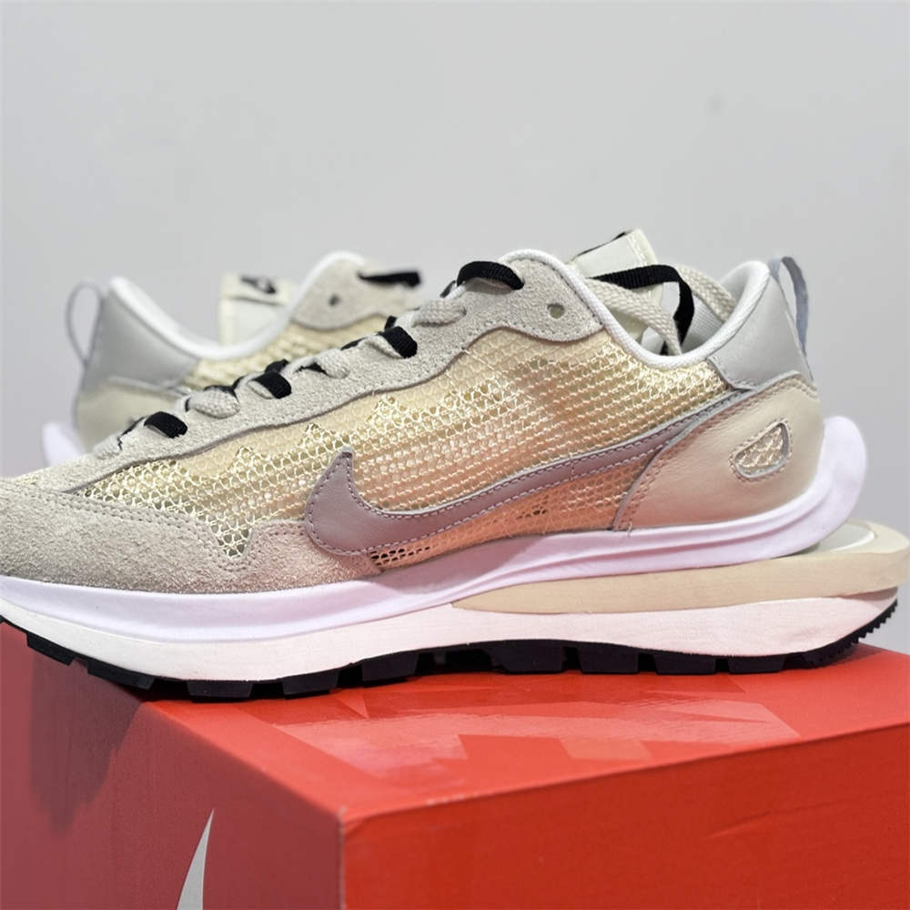 Nike VaporWaffle Sacai 3.0 Gold White Black