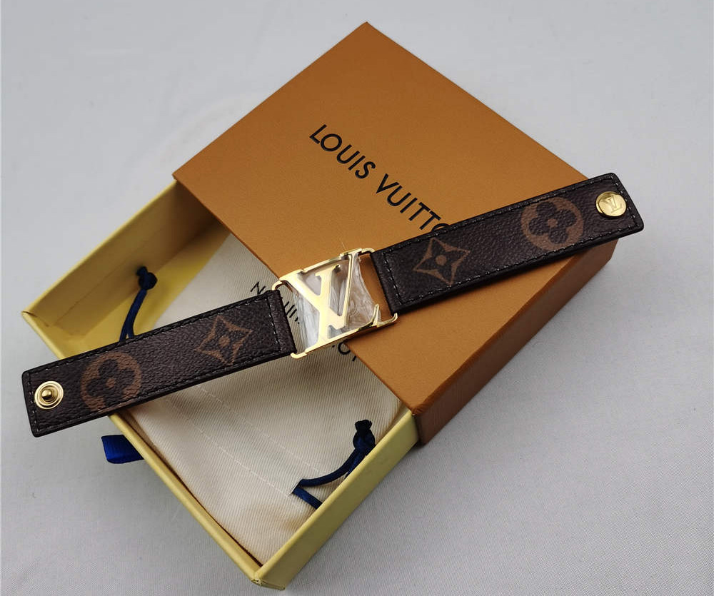 Lv circle reversible bracelet