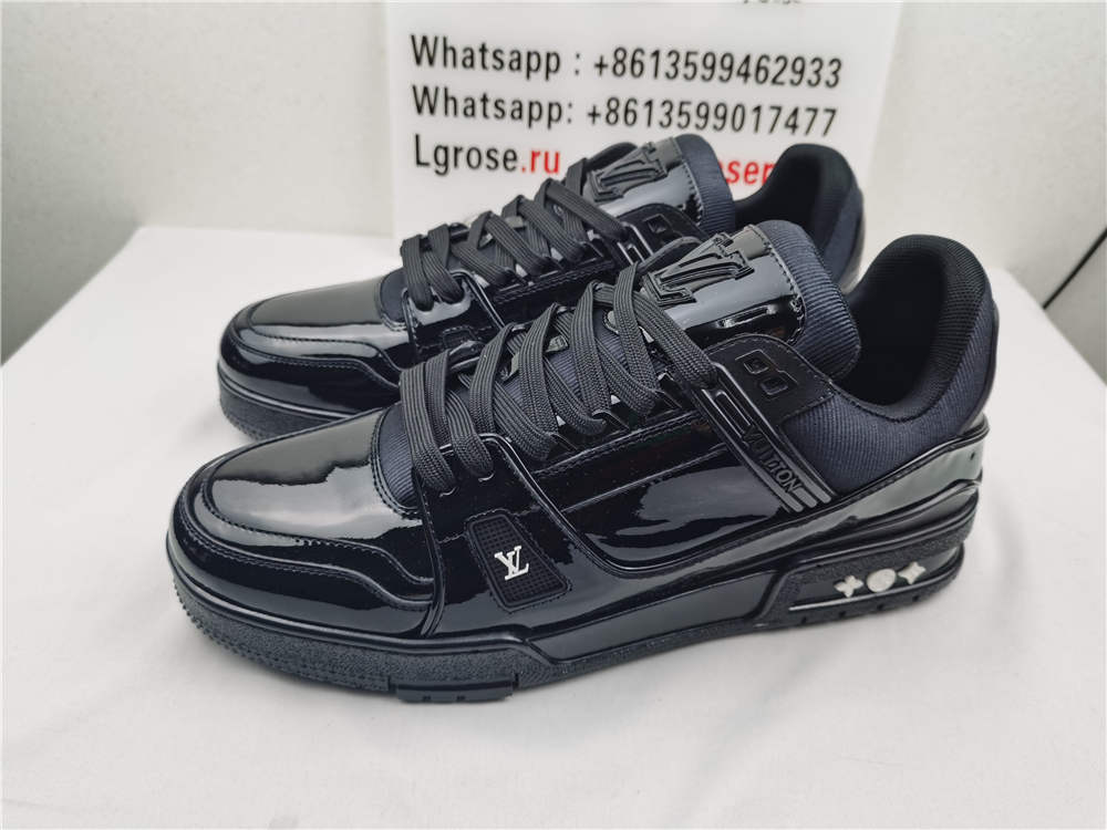 Louis Vuitton Trainers patent leather Black