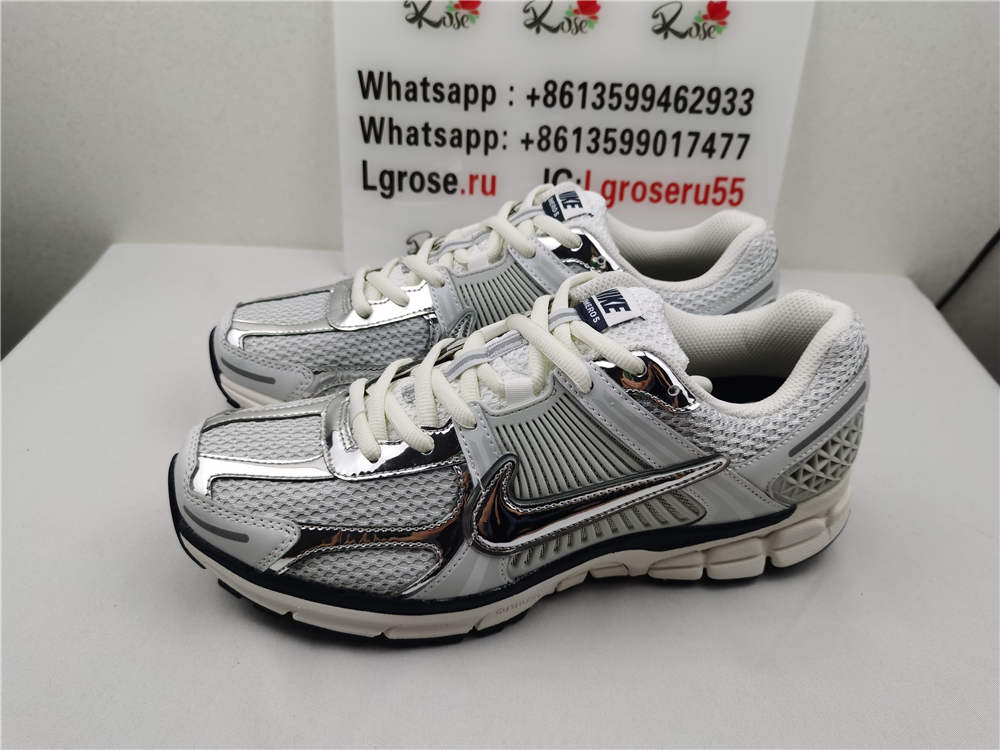 Nike Zoom Vomero 5 Chrome PHOTON DUST